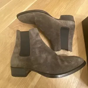 YSL Size 7: WYATT 30 CHELSEA BOOTS IN SUEDE s-l400.jpg main image 2